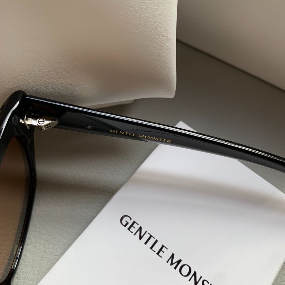Gentle Monster Nabi Sunglasses Black Brown Lens - Picture 2 of 5